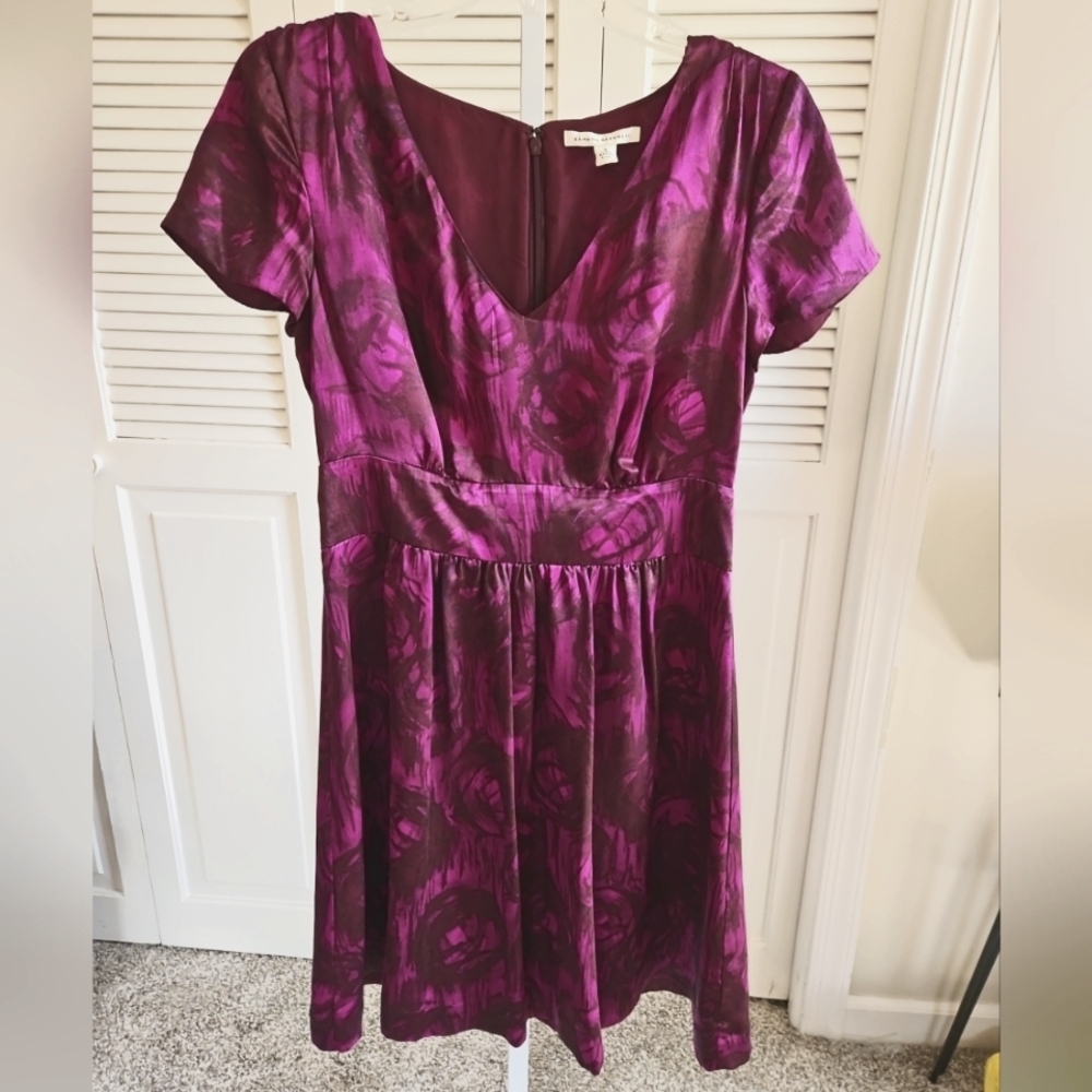 Banana Republic A-line Dress Size 6 Womans Purple Geometric Silk Short Sleeve